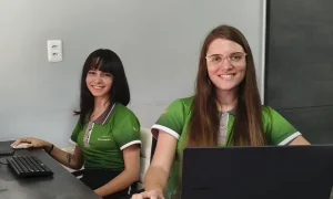 colaboradoras-atendimento-brumado-web-internet-em-brumado